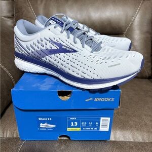 Brooks Ghost 13 Men's Shoes - Light Gray and Dark Purple